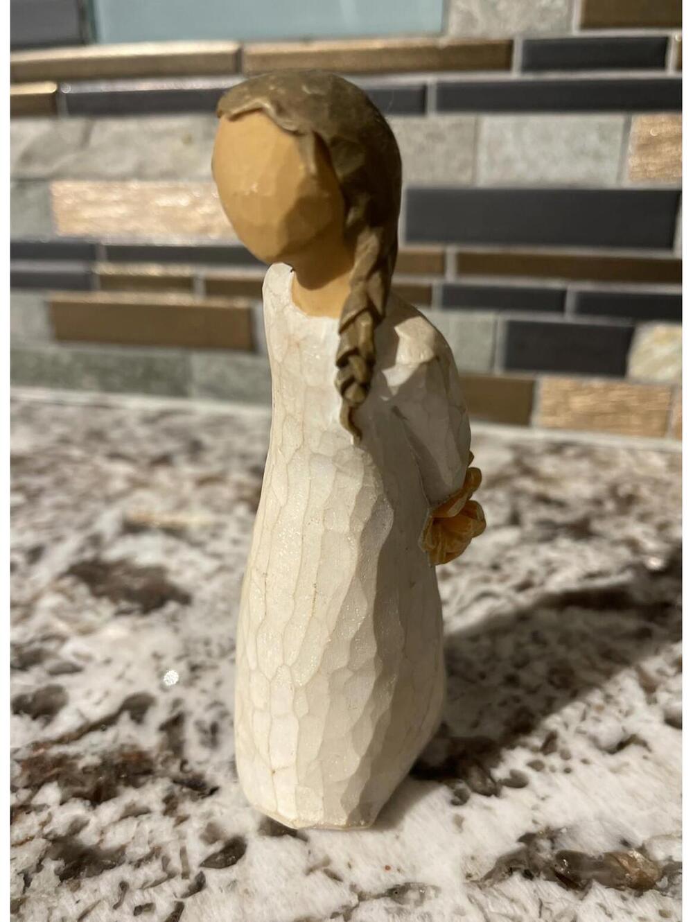Willow Tree - For You - 2016 Susan Lordi Demdaco Figurine